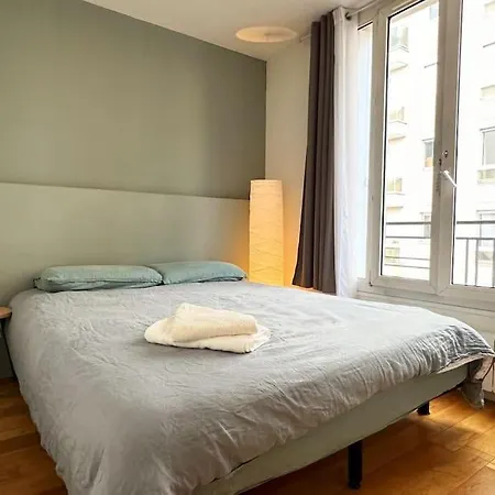 New Deco Apt With 2 Bdrs 1 Mn To Metro Voltaire Daire *